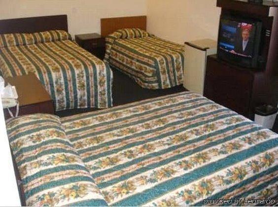 Hollywood Guest Motel 2*