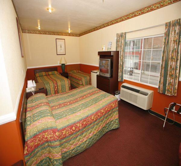 Hollywood Guest Motel 2*